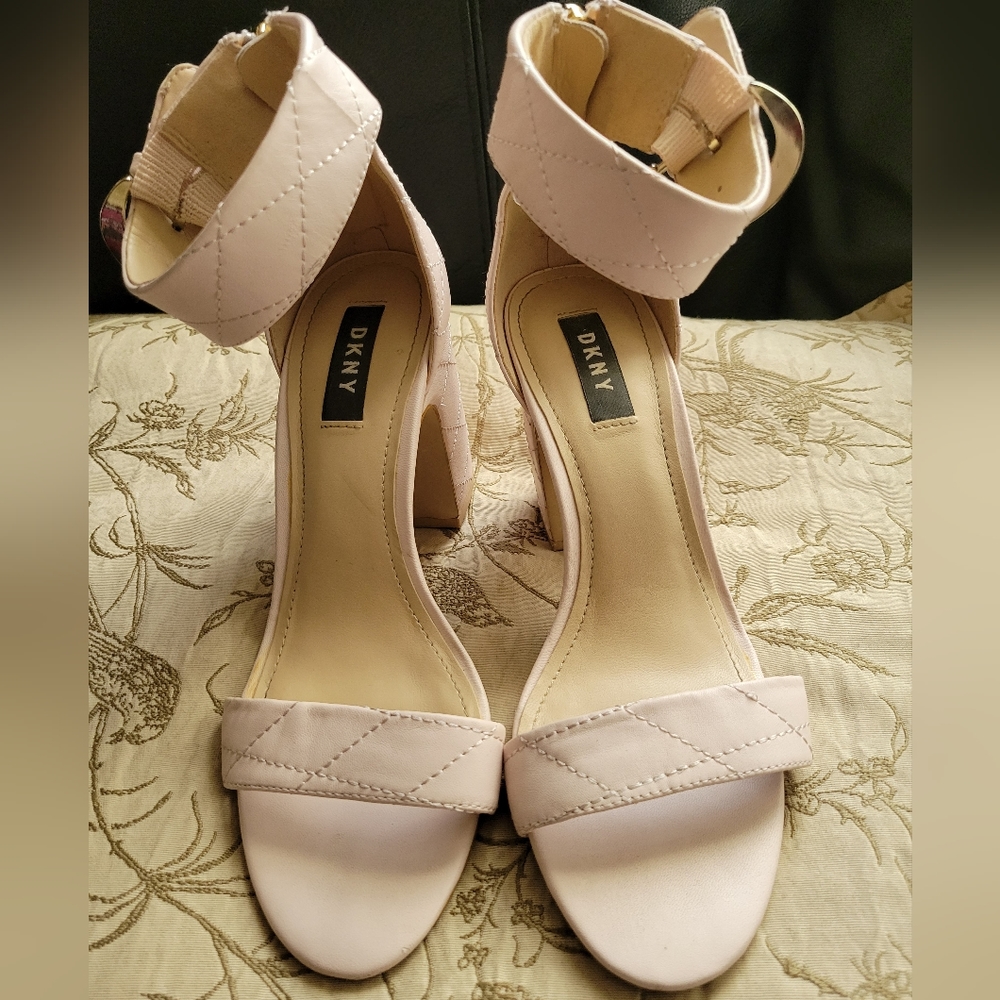 DKNY heels Sandals